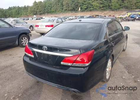 2011 Toyota Avalon z USA, uszkodzony, nr VIN 4T1BK3DB7BU410785